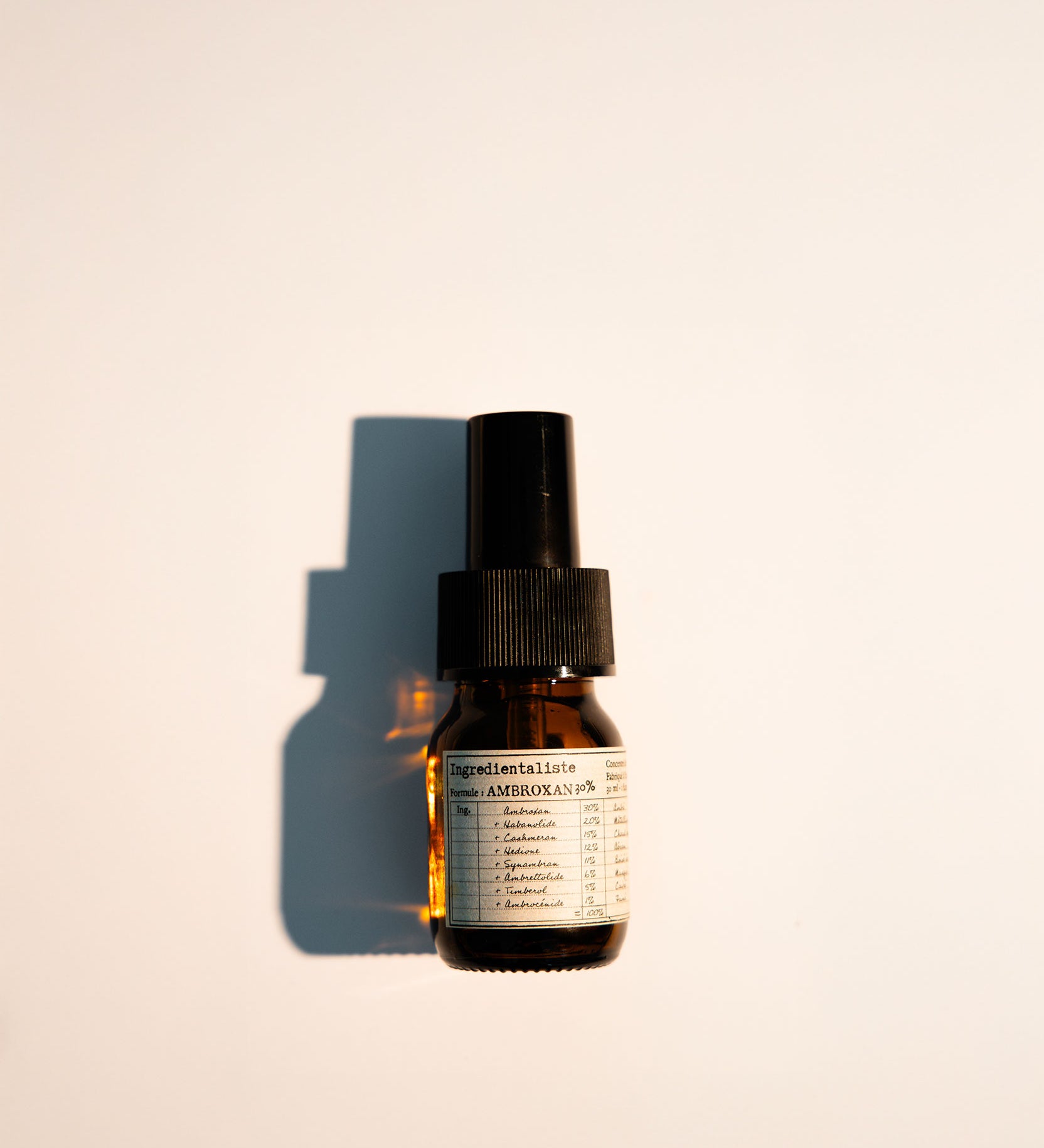 Flacon de parfum Ambroxan 30 ml Ingredientaliste, parfum minimaliste et vegan