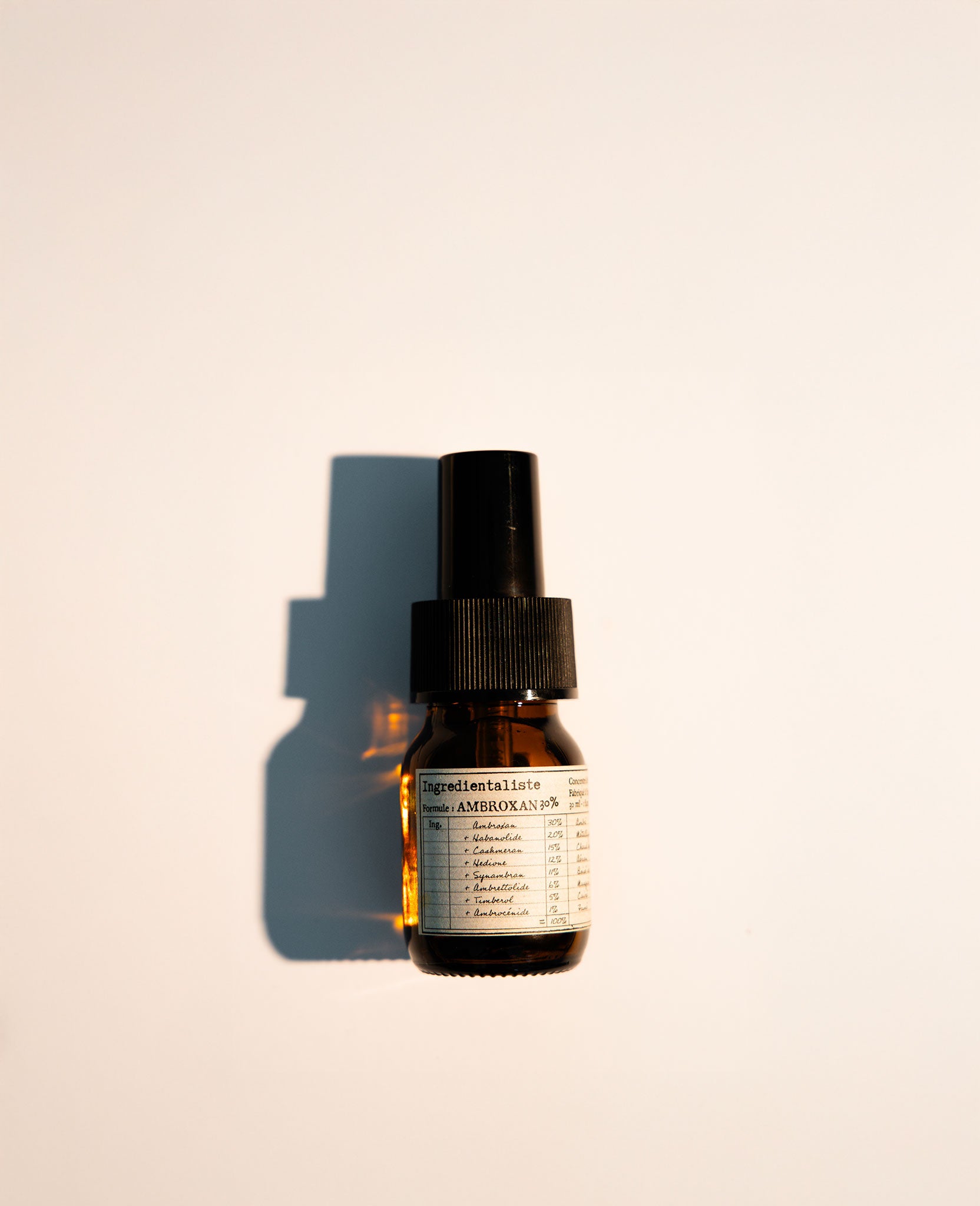 Flacon de parfum Ambroxan 30 ml Ingredientaliste, parfum minimaliste et vegan