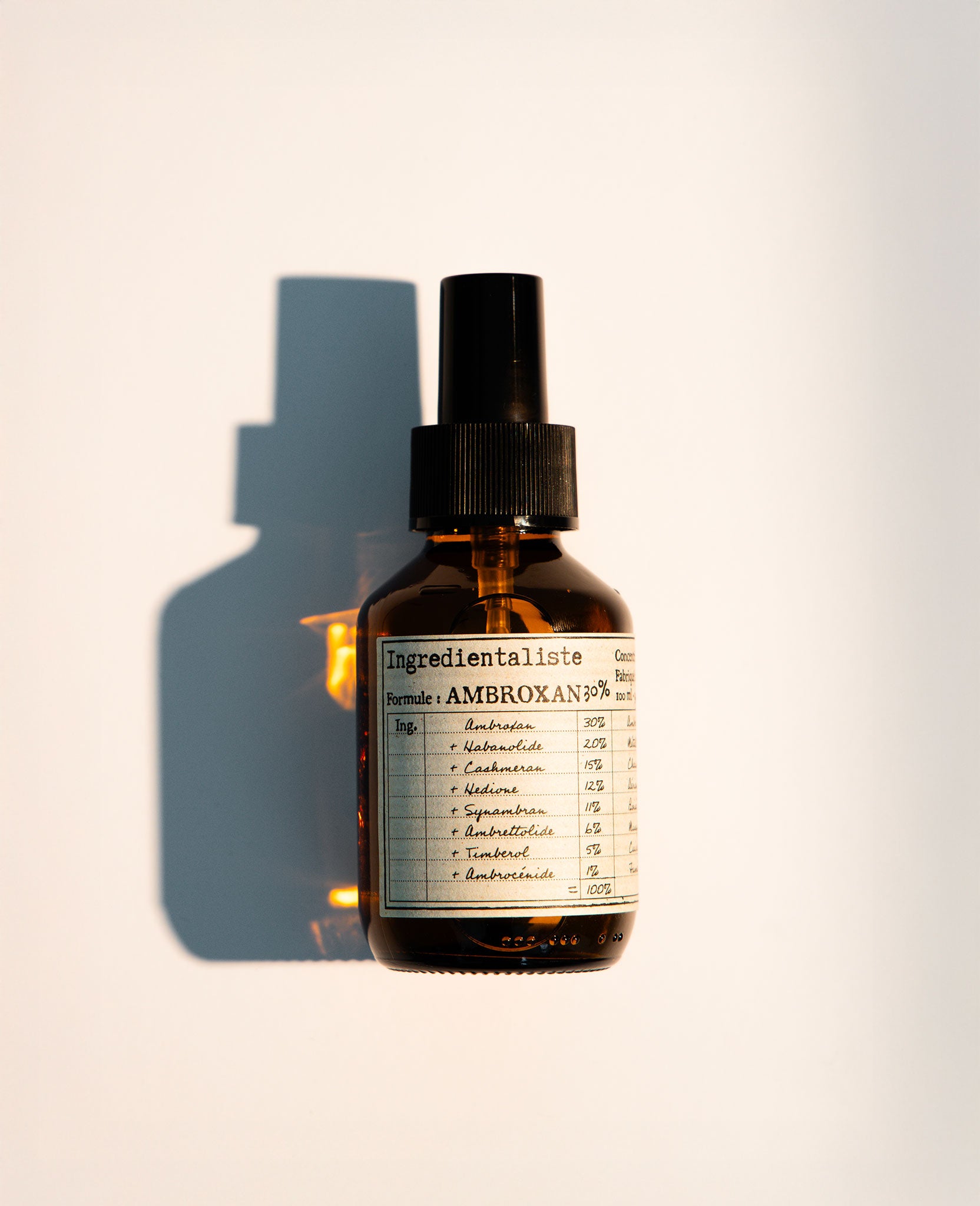 Flacon de parfum Ambroxan 100 ml Ingredientaliste, parfum clean et transparent